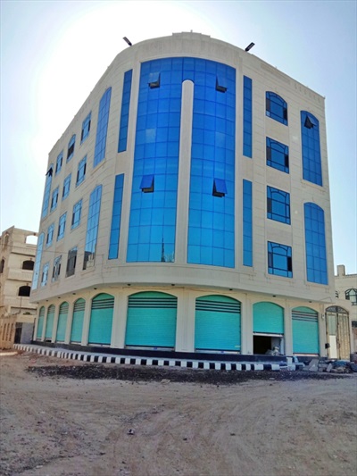 صورة - عمارة سكنية تجارية للبيع في ارقى احياء صنعاء