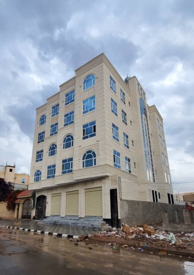 صورة - عمارة سكنية إستثمارية للبيع في صنعاء
